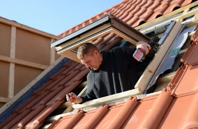 Pose de fenêtres de toit Velux à Chassillé